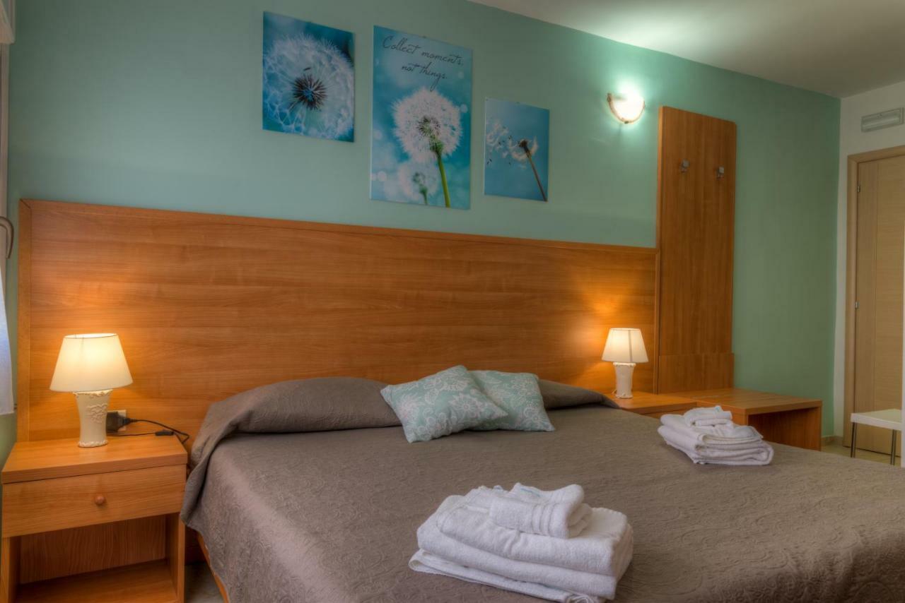 Aquarium Residence San Pietro in Bevagna Bagian luar foto